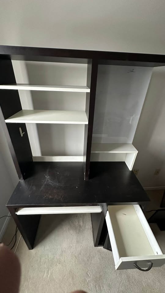 Kids study table with white board - photo 2
