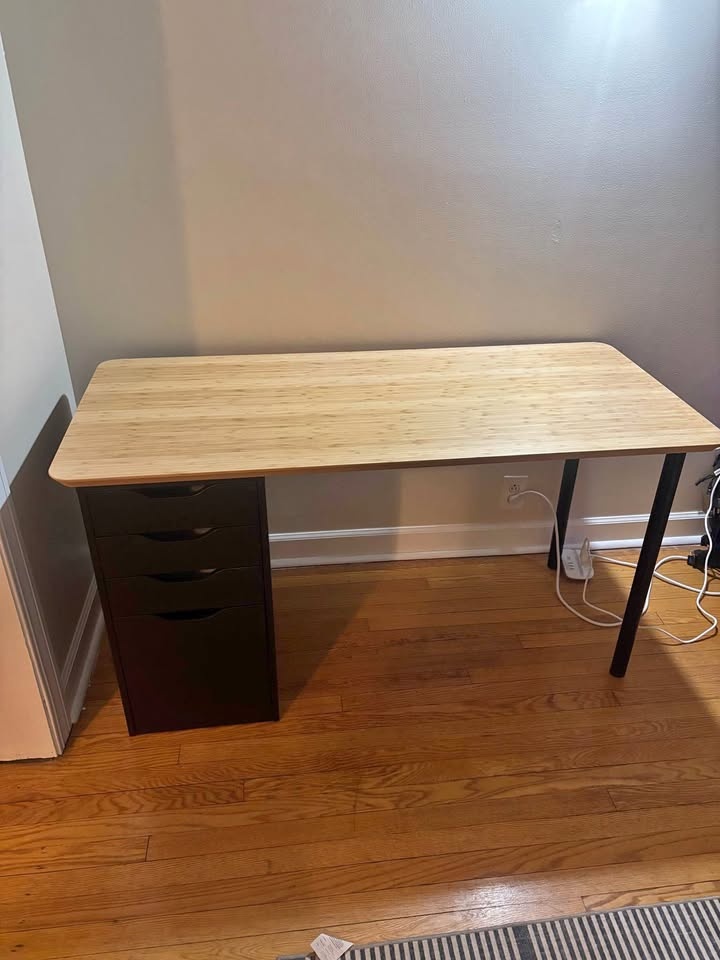 IKEA DESK