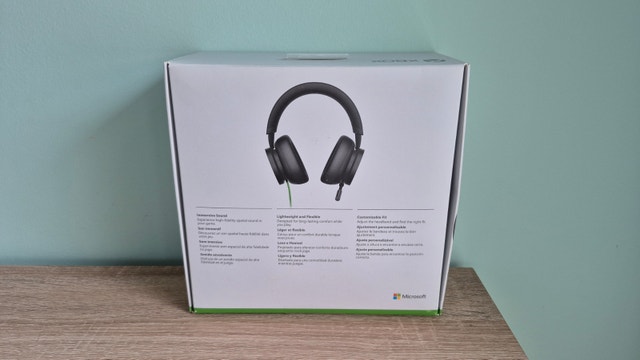 SEALED Xbox Wired Stereo Headset - photo 2