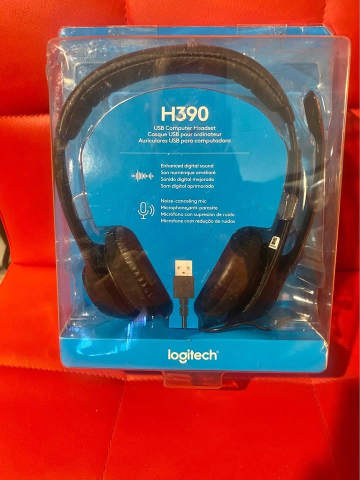 Logitech H390 USB-A Computer Headset - Black