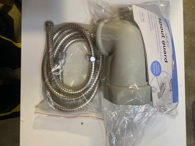 Ubbi Spout Guard & Shower Hose Bundle