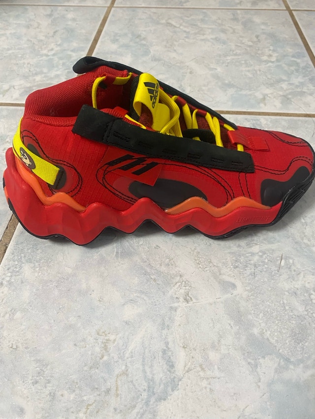 adidas womens Exhibit B Womens Mid Basketball Shoe