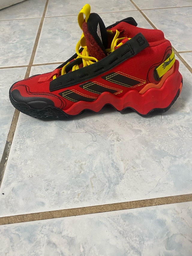adidas womens Exhibit B Womens Mid Basketball Shoe - photo 2