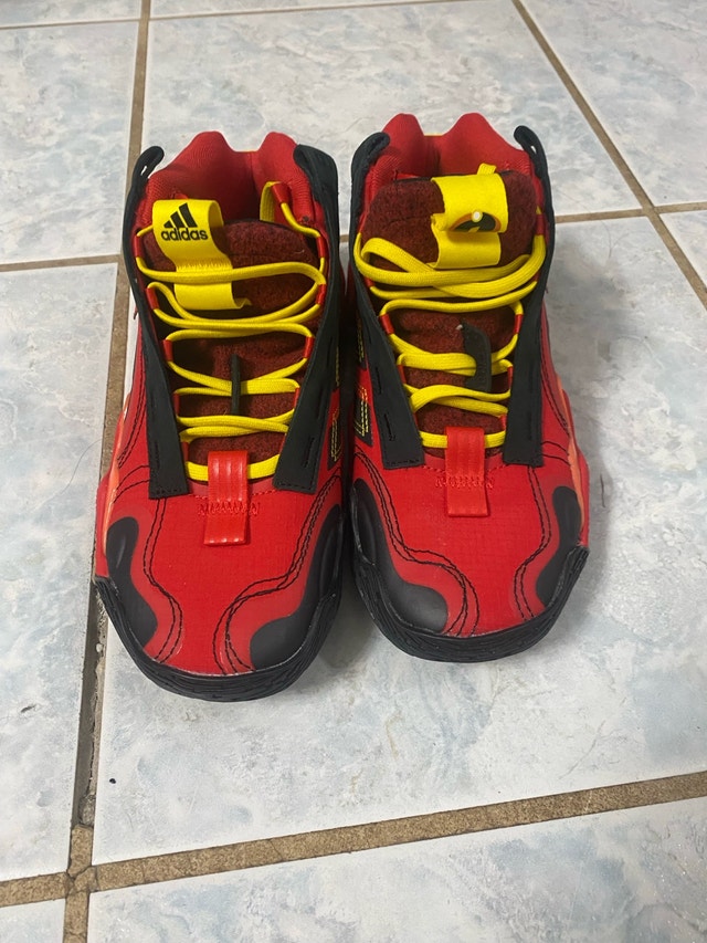 adidas womens Exhibit B Womens Mid Basketball Shoe - photo 4