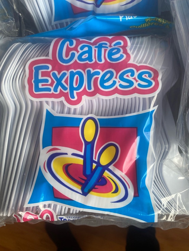 Café Express Heavyweight Plastic Spoons 5 packs of 100