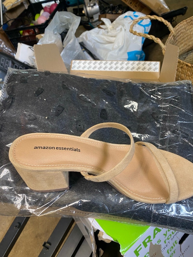 Amazon Essentials Women's Thin Two Strap Heeled Slide Sandal - photo 2