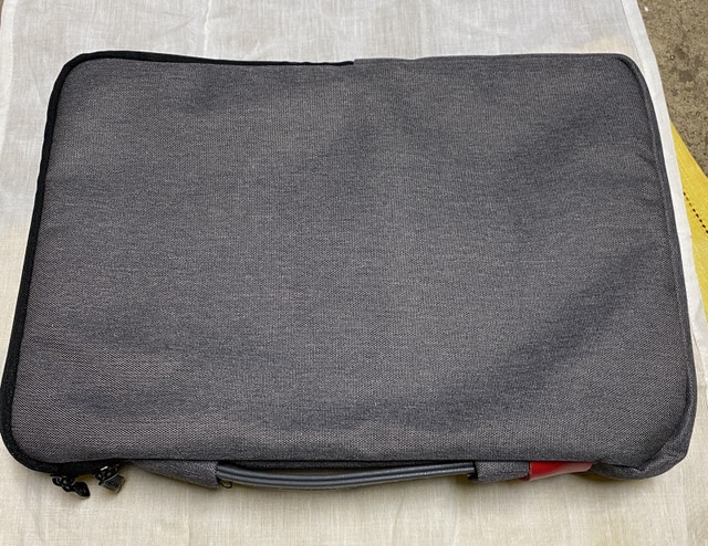 iCozzier 13-13.3 inch Thri-Sidepocket Laptop Sleeve - photo 2