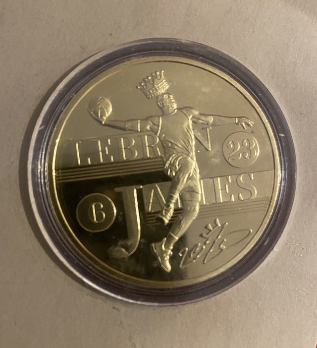 LeBron James 24kt Gold Foil Card - photo 2