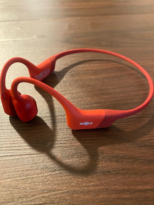 Shokz OpenRun Bluetooh Bone Conduction Sport Headphon