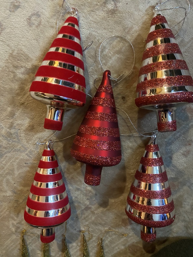 Set of 16 Christmas Tree Ornaments - Assorted Styles - photo 3