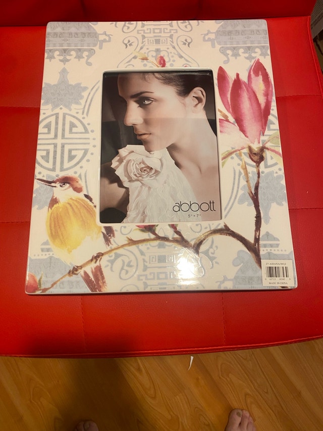 Abbott 5x7 Porcelain Picture Frame