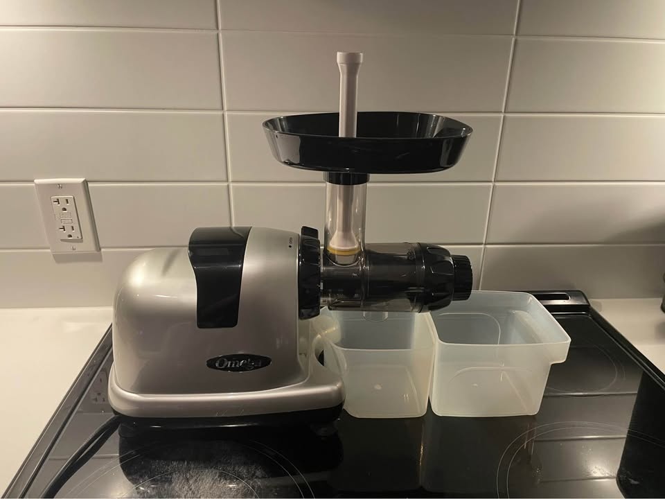 Omega Masticating Juicer – Cold Press | Excellent Condition - photo 4