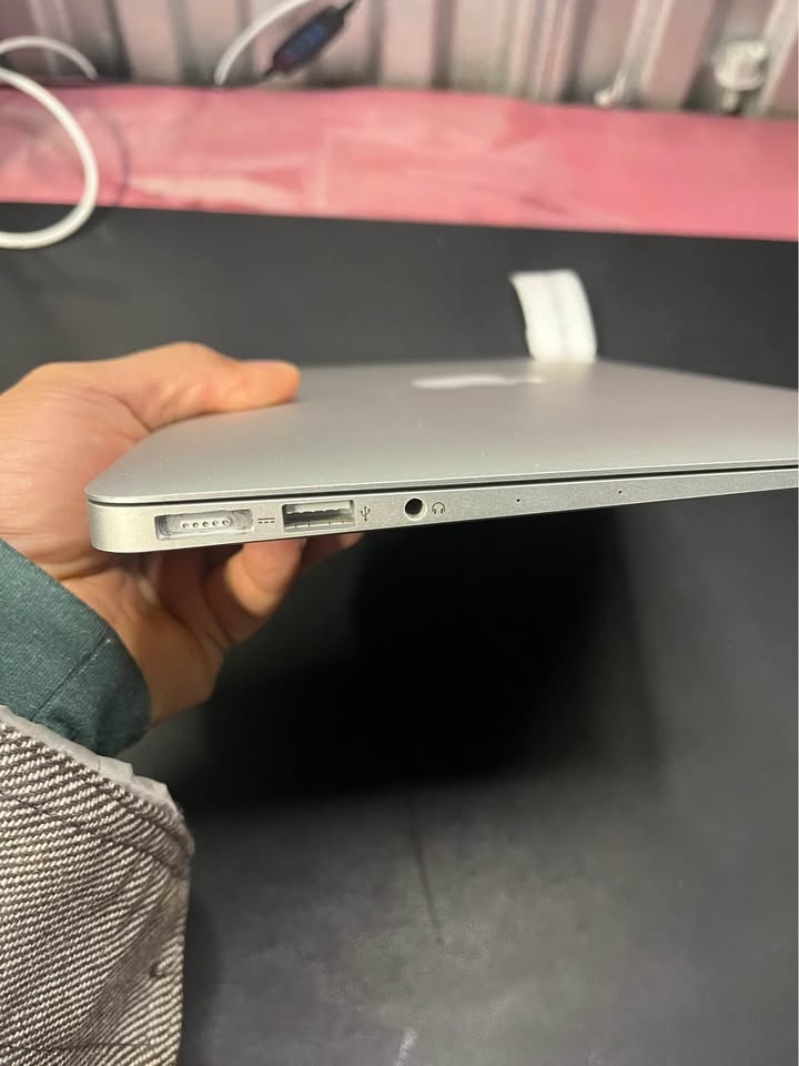 MacBook Air 11" - photo 3