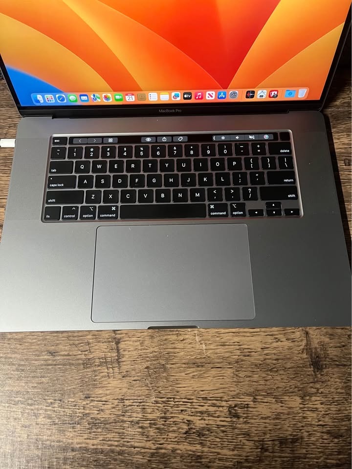 32GB 1TB Core i9 - 16” MacBook Pro - photo 2