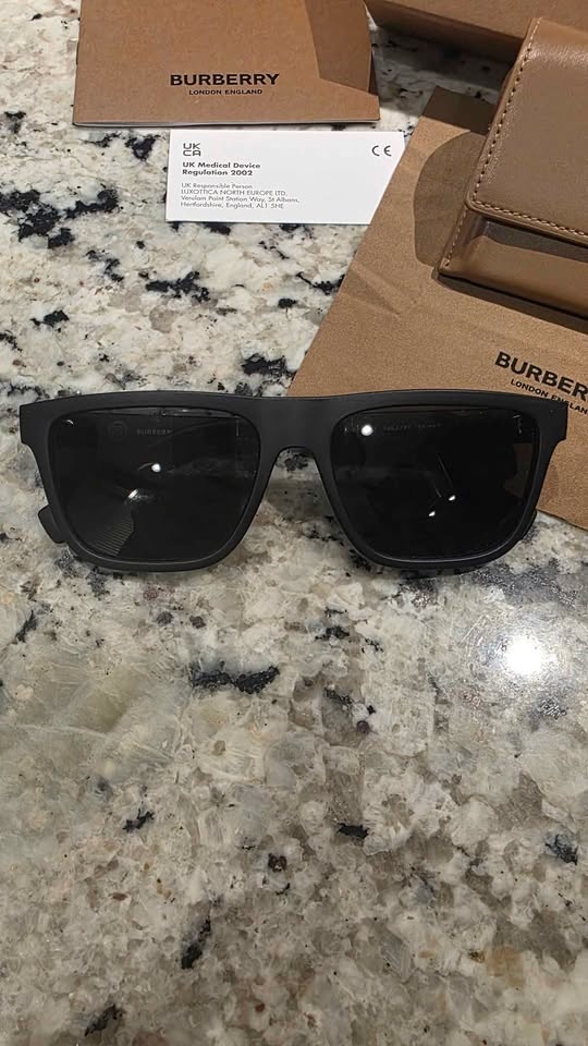 Burberry Sunglasses - photo 3