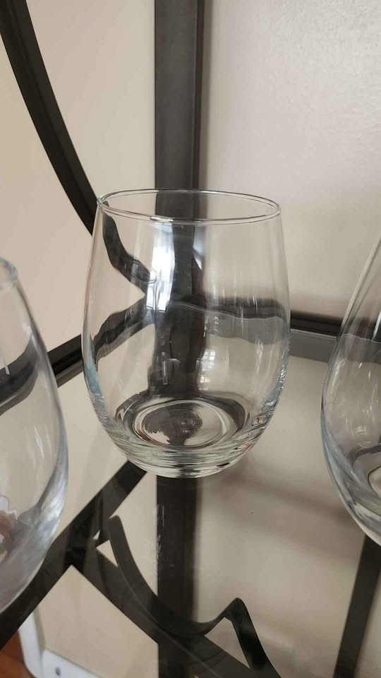 Bulk lot of drinkware (glass and acrylic) - photo 2