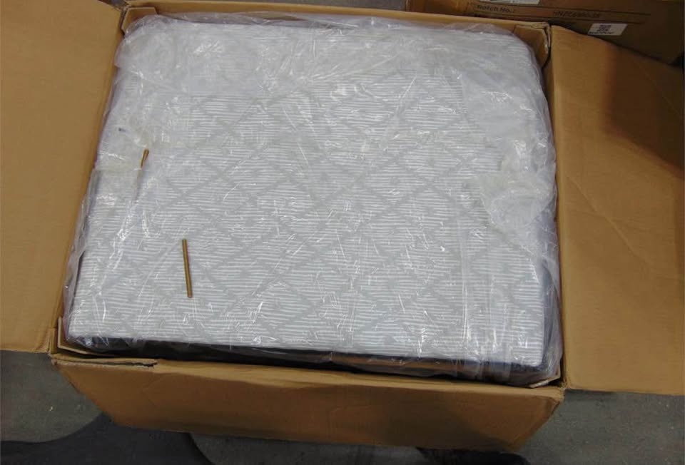 Stylish Accent Chair - Brand New in Box - photo 5