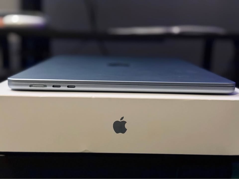 15” M4 MacBook Air – 16GB/256GB – Sky Blue - photo 3