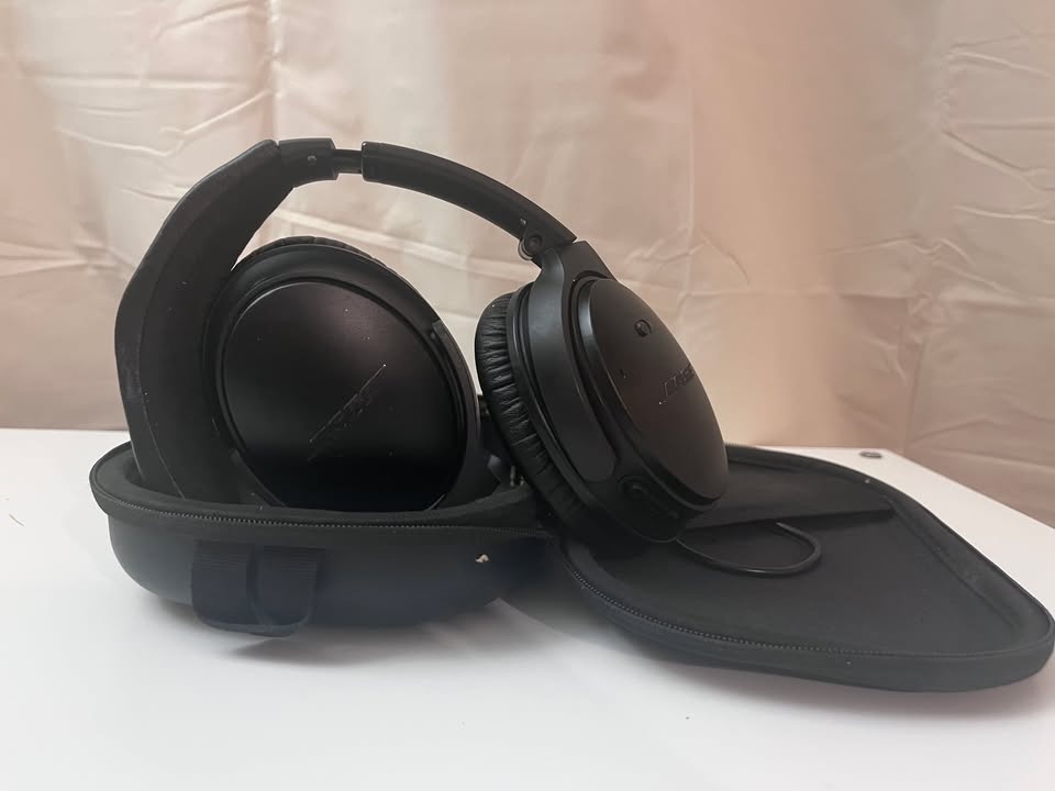 Bose QuietComfort 35 Noise Cancelling Headphones - photo 2