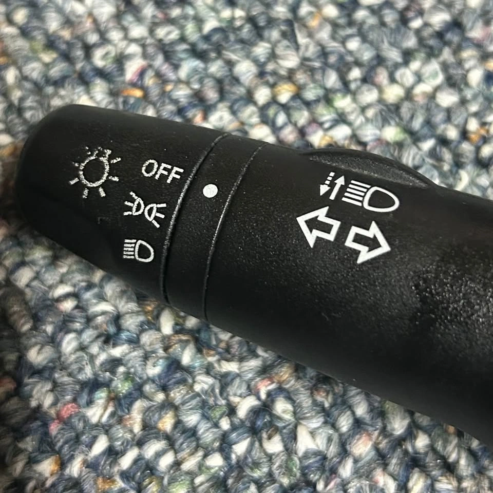 Turn Signal Switch OEM 25540-EE90B - photo 2