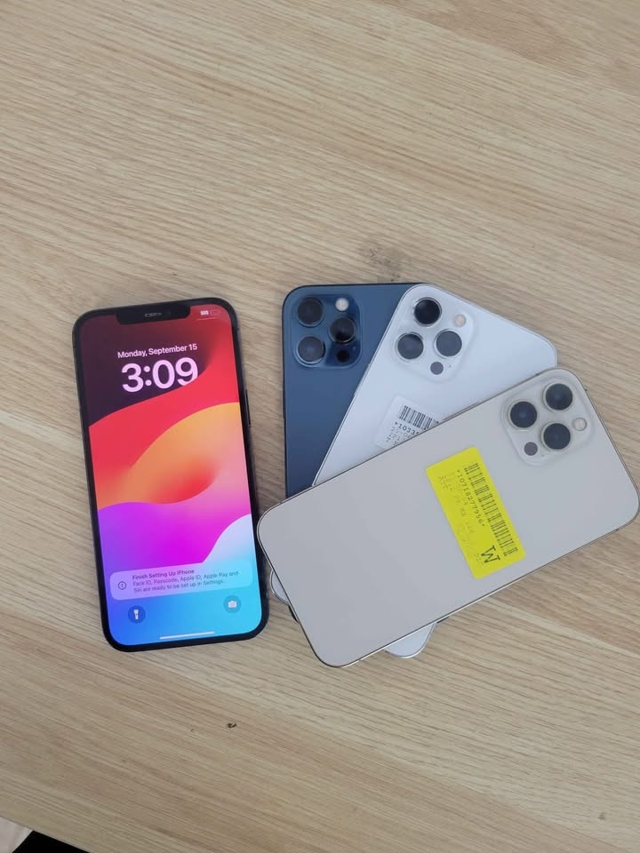 iPhone 12 Pro Max on Clearance Sale - photo 2