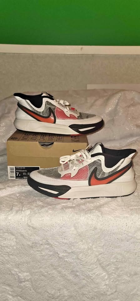 Nike kyrie 8