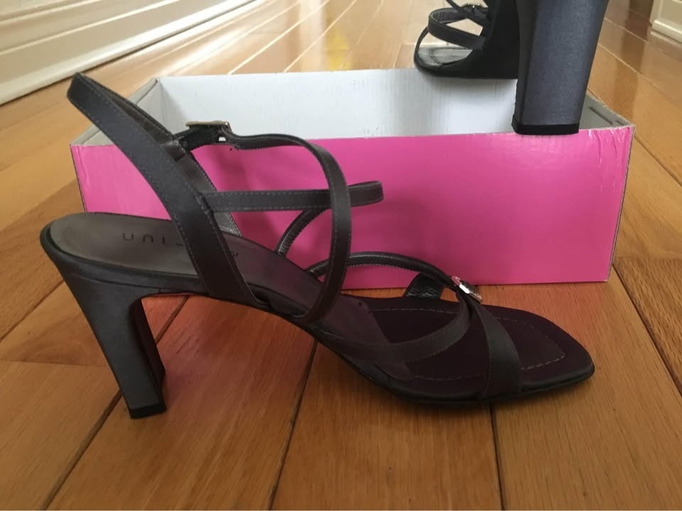 New Ladies Satin Slate Grey Strappy Dress Sandals Size 7.5 - photo 4