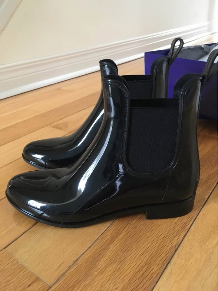 Ladies Black Patent Chelsea Boots Size 8 P/U Markham - photo 2