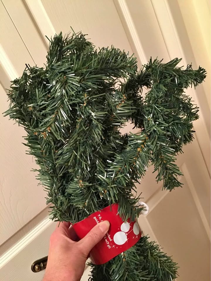 Christmas Garland ❤️ 5 Left - $15 each P/U Warden & Hwy 7
