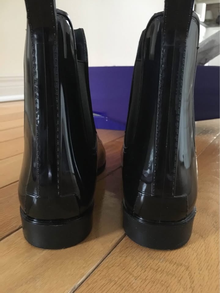 Ladies Black Patent Chelsea Boots Size 8 P/U Markham - photo 4