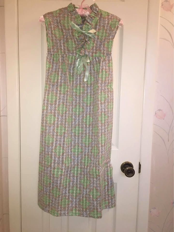Girls 2 Piece Ruffle Cotton Dress size 10 Made in Canada
