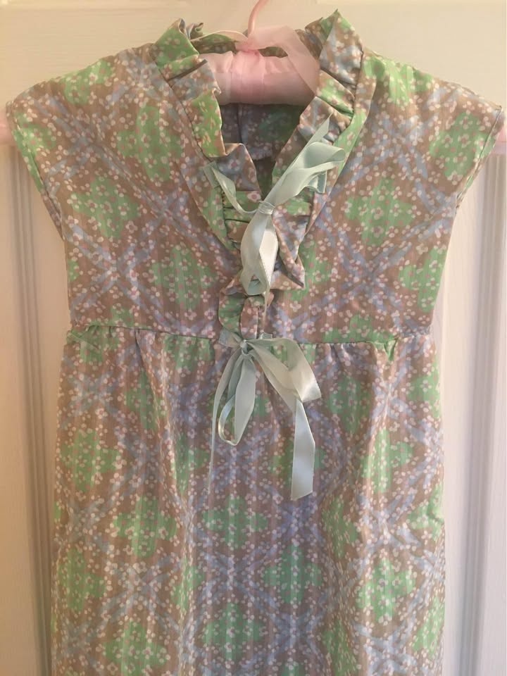 Girls 2 Piece Ruffle Cotton Dress size 10 Made in Canada - photo 3