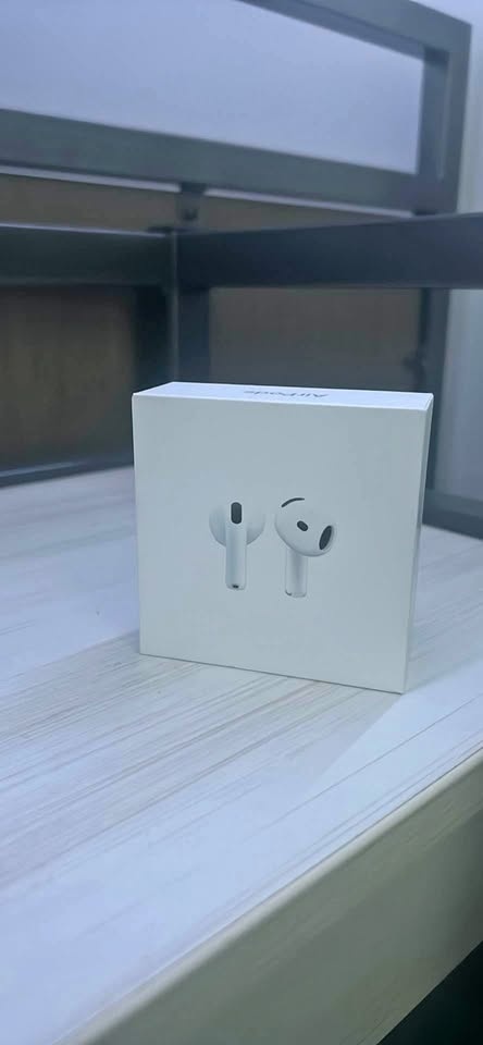 Airpods 4 without Noise Cancellation