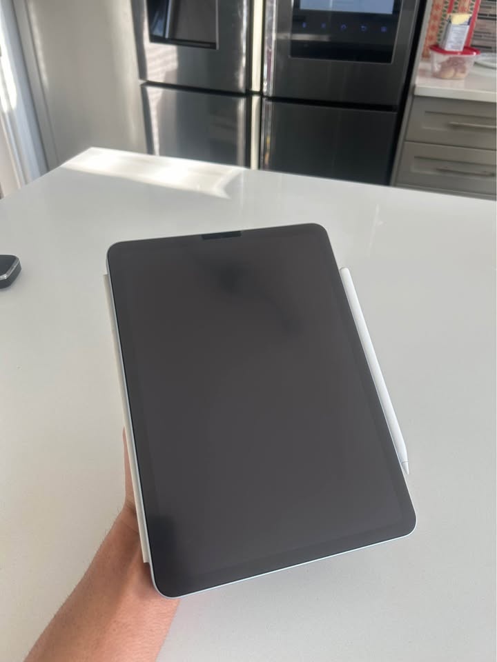 iPad Air 4th Gen + Apple Pencil 2nd Gen - photo 2
