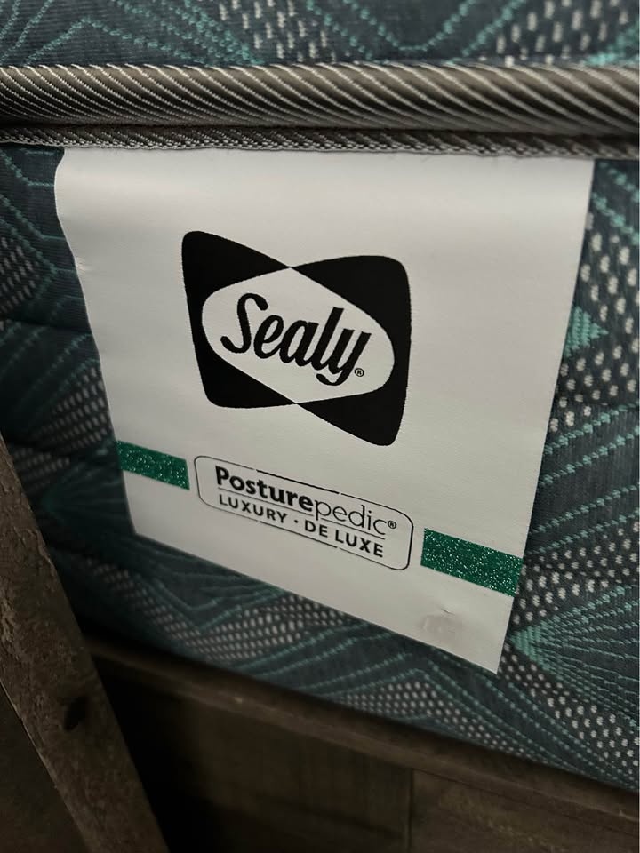 King Bed Set - photo 3