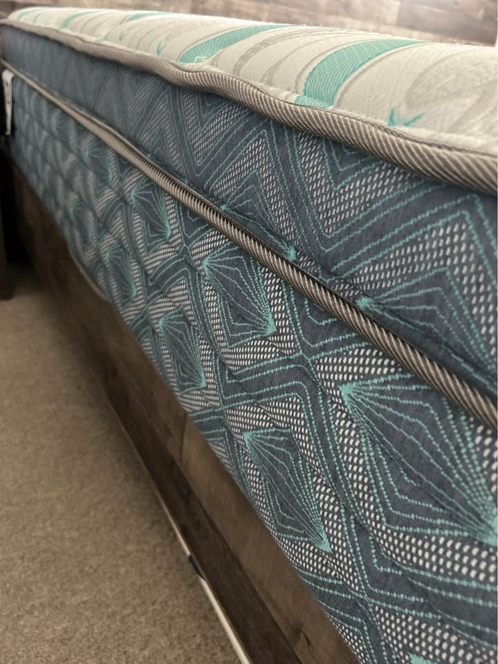 King Bed Set - photo 4