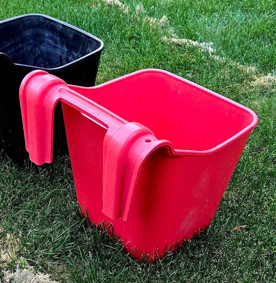 Duraflex Hook Over Portable Feeder - photo 5