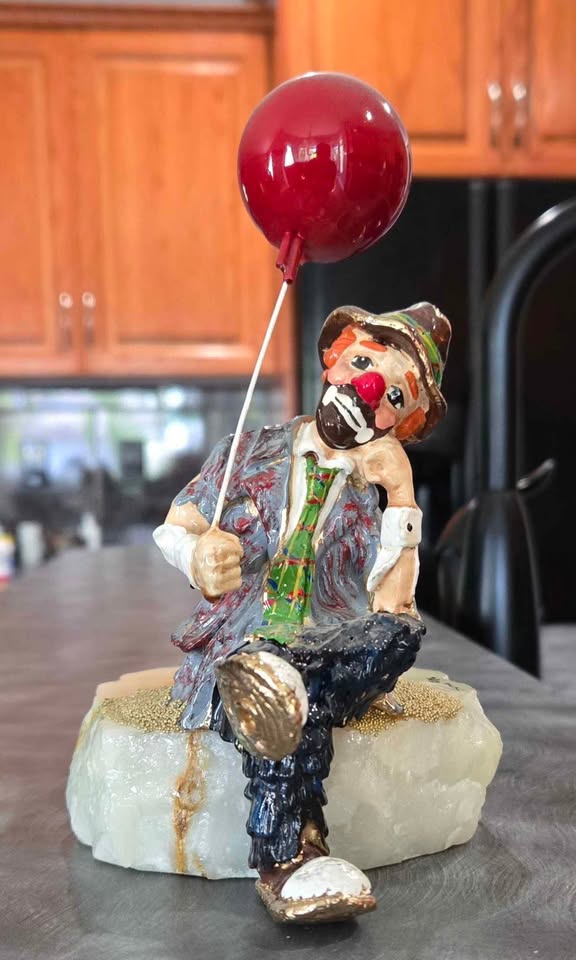 Ron Lee Emmett Kelly Clown Sculpture 1986 - photo 3