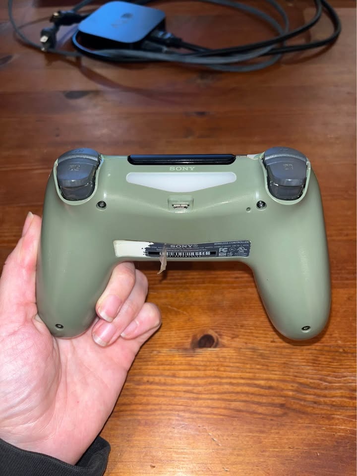 PlayStation 4 DualShock Wireless - photo 2