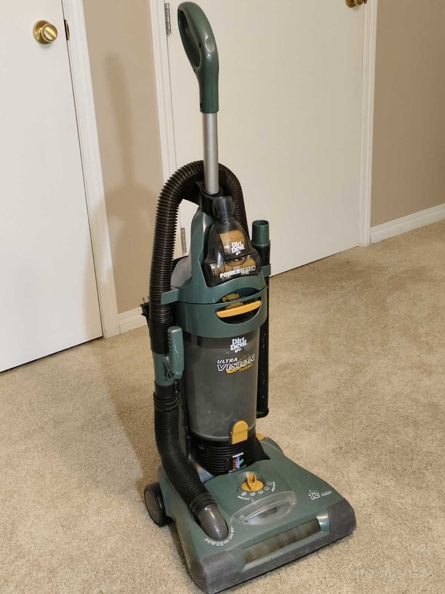 DirtDevil Ultra vacuum, free spare belt & filter - photo 2