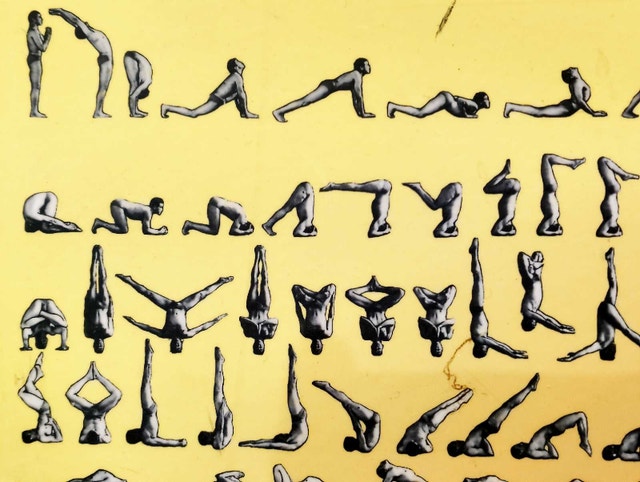 Correct your 500 Yoga postures, large wood board - photo 2