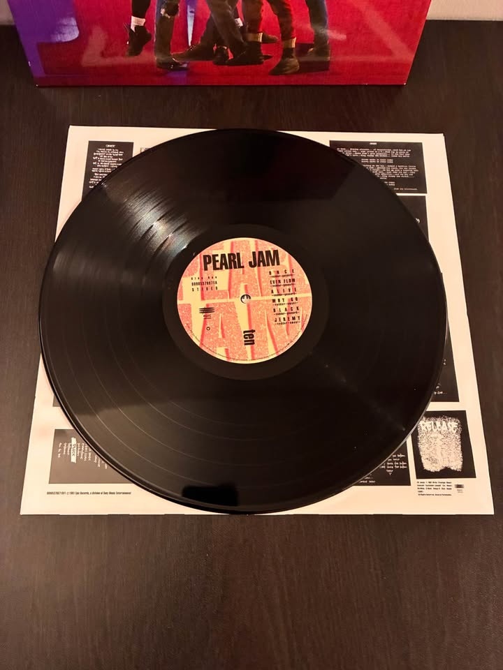 Pearl Jam Ten Vinyl - photo 4