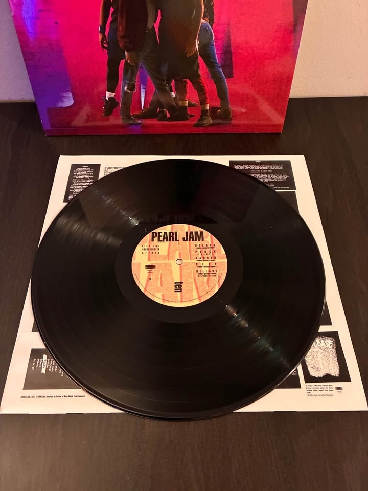 Pearl Jam Ten Vinyl - photo 5
