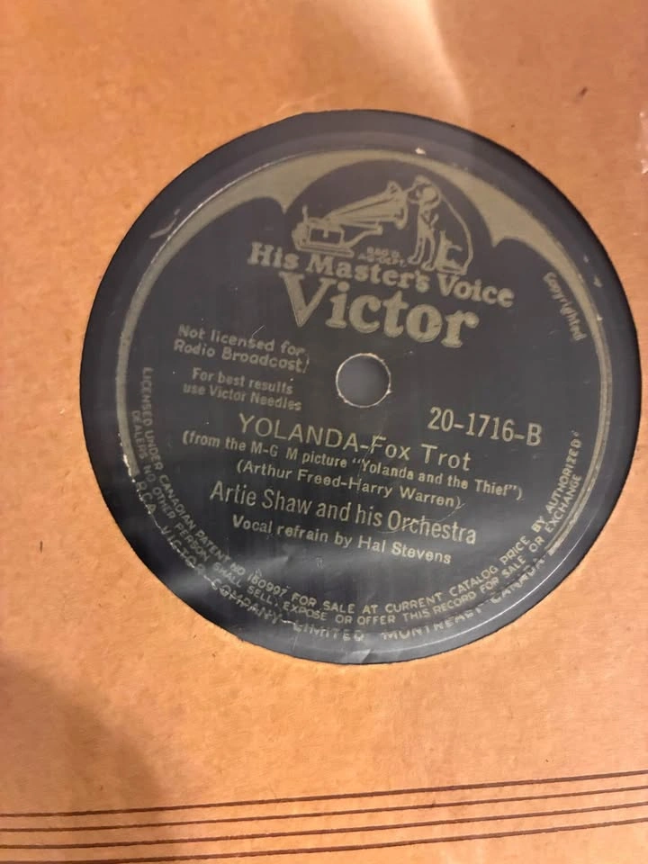 Lot of 9- vintage 78 rpm records - photo 2