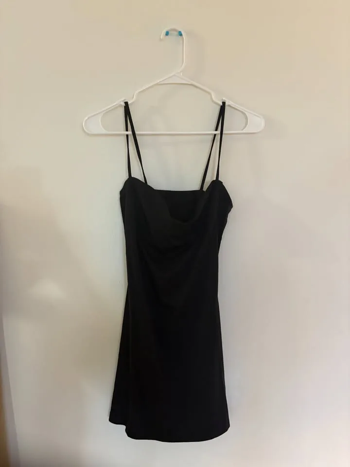 Sexy Backless V-Neck Dress – Perfect for Going Out! image indicator(4)