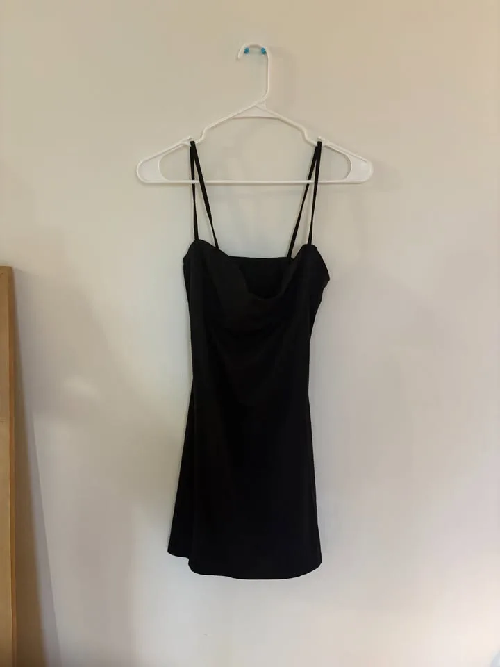 Sexy Backless V-Neck Dress – Perfect for Going Out! image indicator(5)