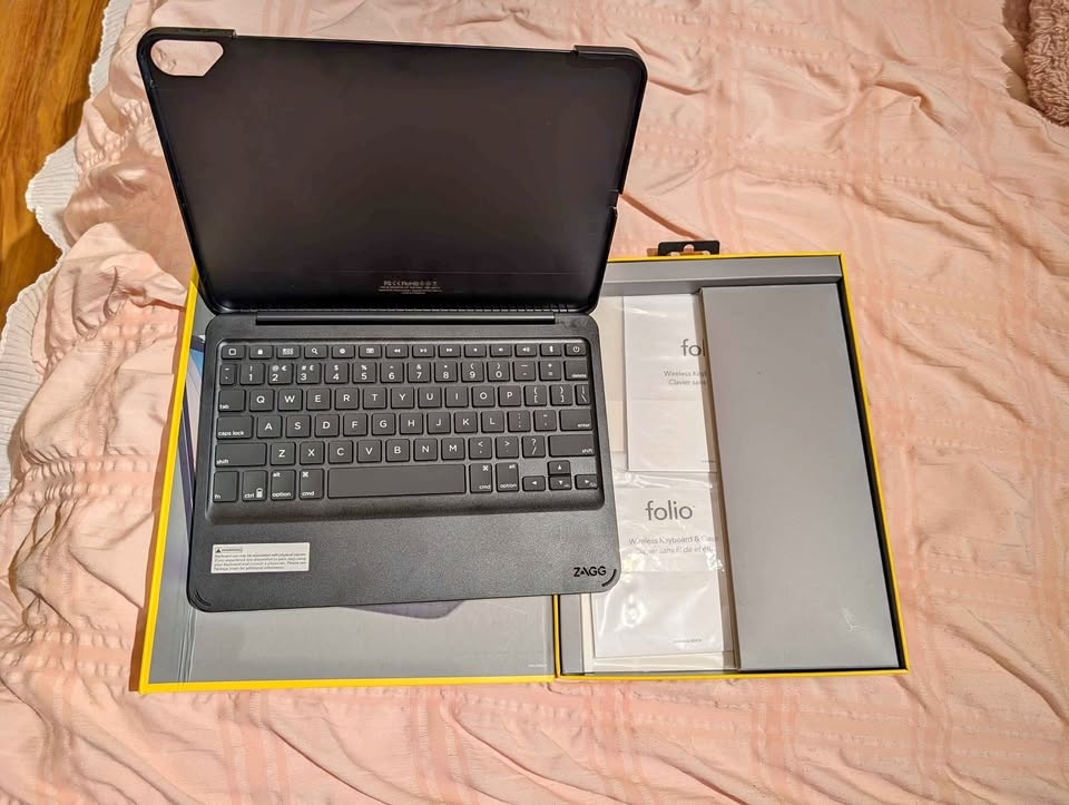11-inch iPad Pro Wireless Keyboard & Case