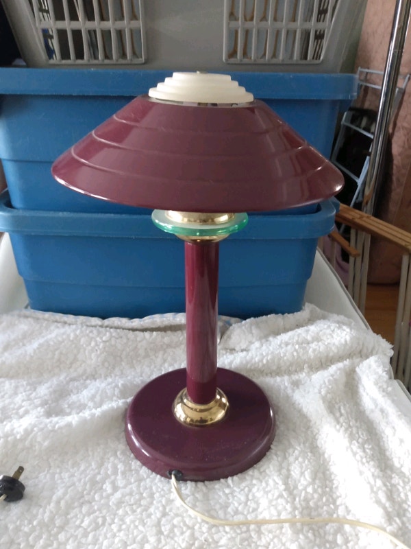Crimson lamp