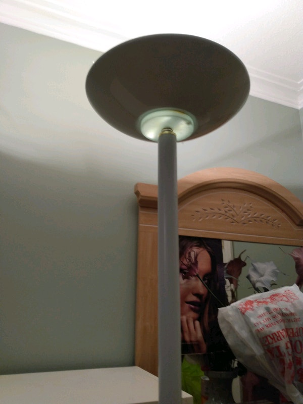 Tall white lamp - photo 4