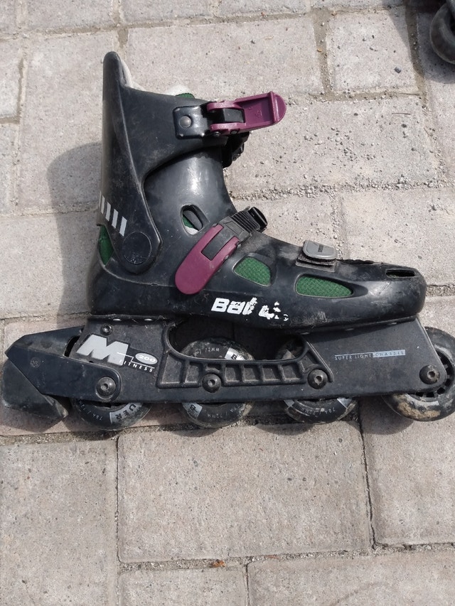 Black Bauer rollerblades for the summer - photo 2